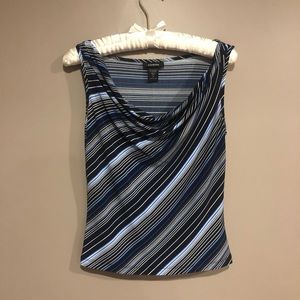 🎀 Express sleeveless blouse